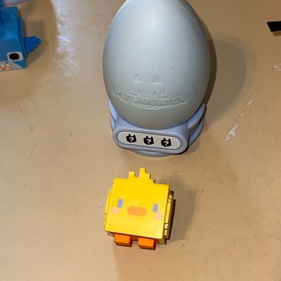 Pet Simulator Series 2 exclusive Pixel Figures - Picture 4 of 4